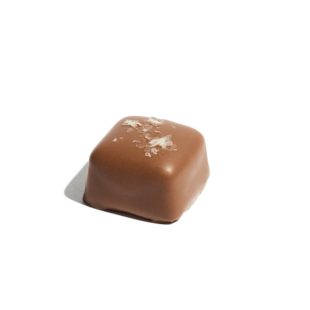 Milk Salted Macadamia Crunch